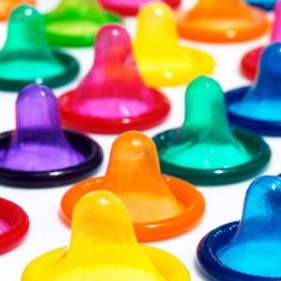9 erros ao usar preservativo no sexo